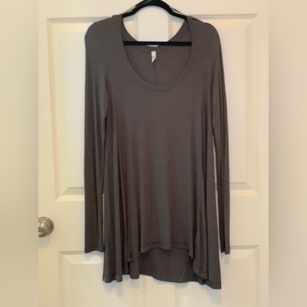 Free People Gray Long Sleeve Women's Top.  Size-Large